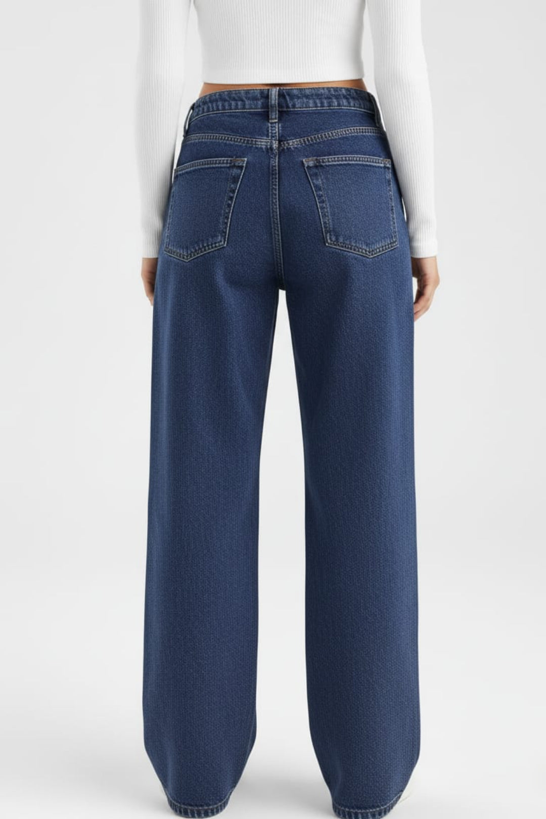 WOMEN STRAIGHT FIT BLUE JEANS