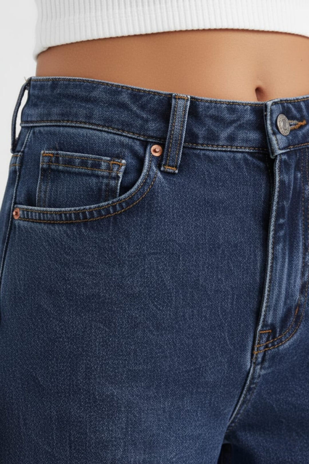WOMEN STRAIGHT FIT BLUE JEANS